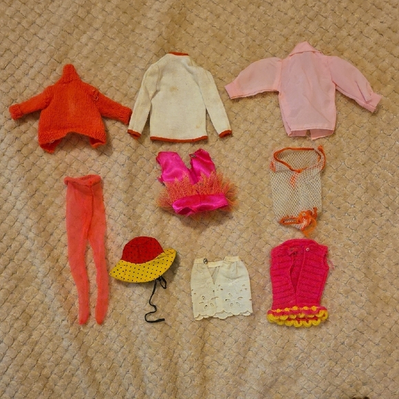Vintage Barbie 1960s Clothes - Picture 2 of 7